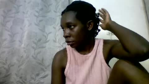 Snapshot of afronubians_ chatting on 02.10.25 pink and josphen online show from 02.10.25