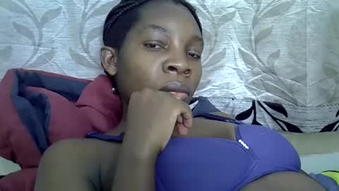 Snapshot of afronubians_ chatting on 02.24.25 pink and josphen online show from 02.24.25