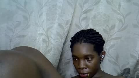 Snapshot of afronubians_ chatting on 03.01.25 pink and josphen online show from 03.01.25