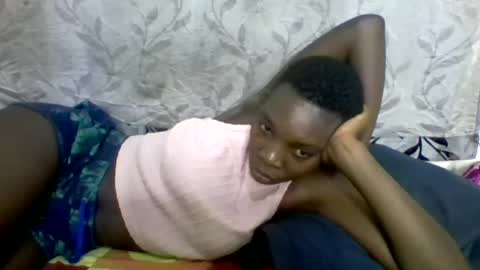 Snapshot of afronubians_ chatting on 03.08.25 pink and josphen online show from 03.08.25