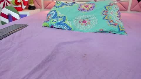 Snapshot of agata_01_ chatting on 12.27.24 Ana online show from 12.27.24