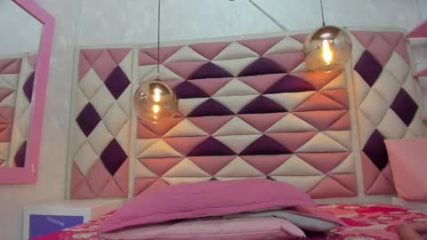 Snapshot of agata_01_ chatting on 02.10.25 Ana online show from 02.10.25