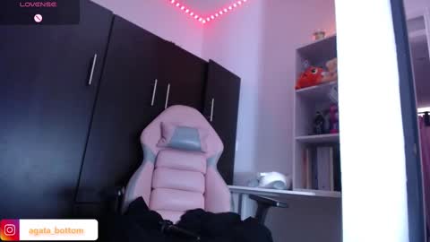 Agata online show from 02.14.25