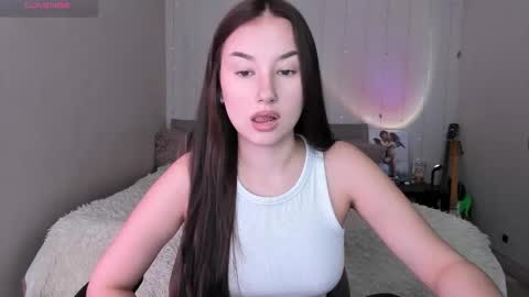 Snapshot of agata_cherry chatting on 09.30.25 Eva online show from 09.30.25