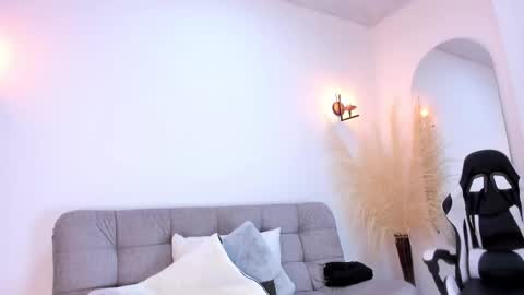   online show from 03.10.25