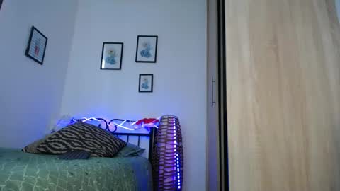 Snapshot of agata_fenix chatting on 12.18.24 DIANA online show from 12.18.24