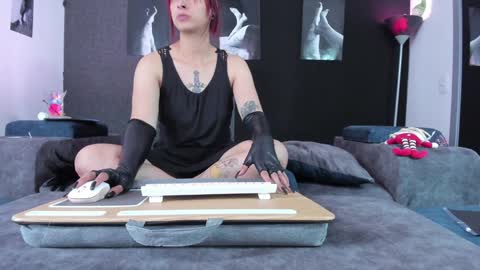 Agata Collinss online show from 12.14.24