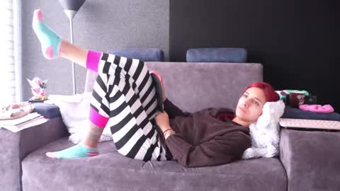 Agata Collinss online show from 09.20.25