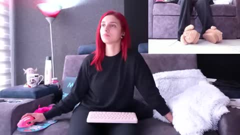 Agata Collinss online show from 10.11.25