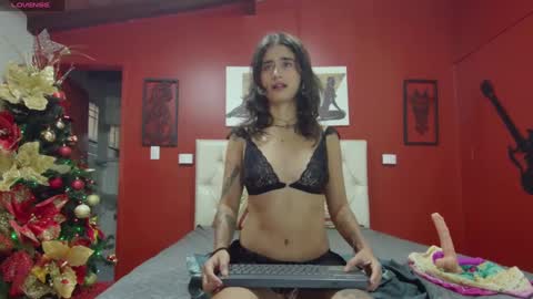agata  online show from 12.10.24