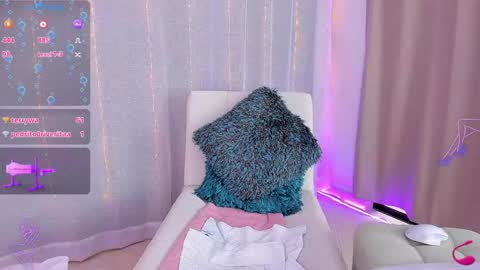 Snapshot of agatha__milf chatting on 12.15.24 Elon M 3 online show from 12.15.24