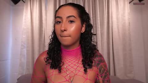 Snapshot of agatha_collinss chatting on 09.18.25 Val inst agatha clls online show from 09.18.25