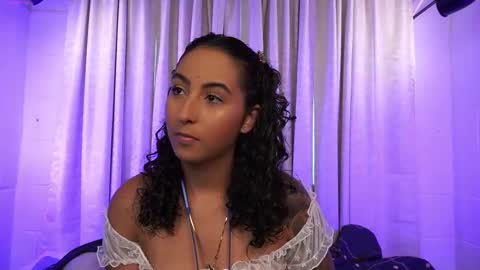 Snapshot of agatha_collinss chatting on 10.01.25 Val inst agatha clls online show from 10.01.25