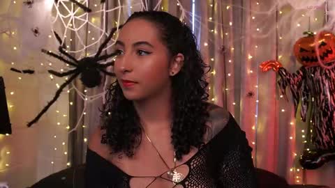 Snapshot of agatha_collinss chatting on 10.08.25 Val inst agatha clls online show from 10.08.25