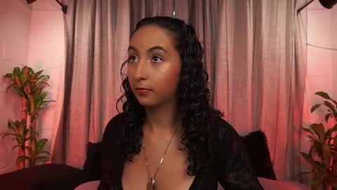 Snapshot of agatha_collinss chatting on 10.23.25 Val inst agatha clls online show from 10.23.25