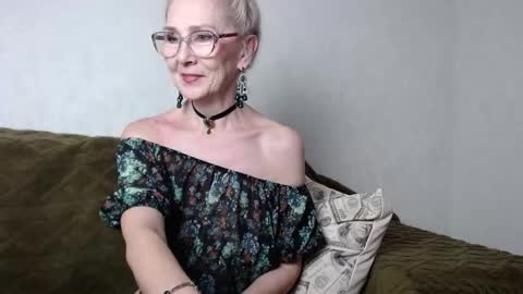 Agatha online show from 01.29.25