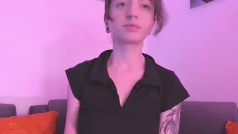 Snapshot of agathaa_ks_ chatting on 01.25.25 Camila 2 online show from 01.25.25