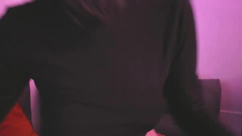 Snapshot of agathaa_ks_ chatting on 02.01.25 Camila 2 online show from 02.01.25