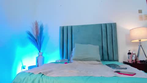 Snapshot of agathaa_white chatting on 02.24.25 Agathaa white online show from 02.24.25
