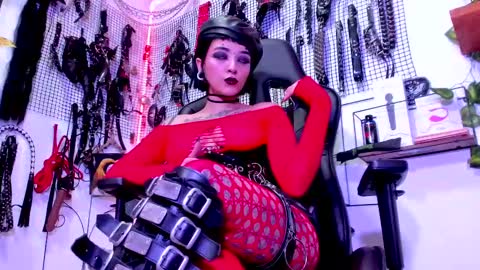 Snapshot of agathamoonn chatting on 02.28.25 Agatha Fox online show from 02.28.25