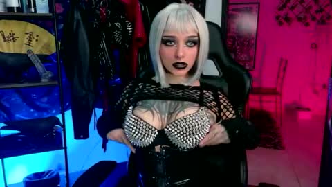 Agatha Fox online show from 05.16.26
