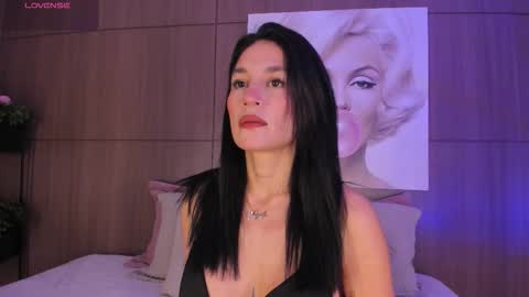 Snapshot of agattaduque chatting on 09.28.25 online show from 09.28.25