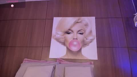 Snapshot of agattaduque chatting on 10.12.25 online show from 10.12.25