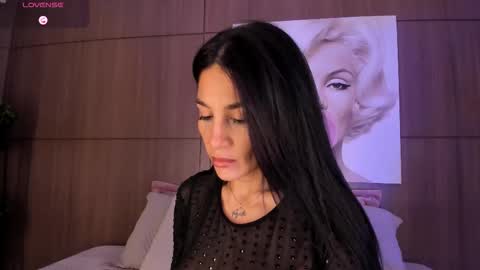 Snapshot of agattaduque chatting on 11.03.25 online show from 11.03.25