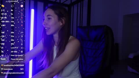 Agelina Lilly Laura online show from 01.01.25