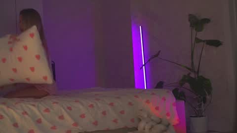 Snapshot of agent_blonde chatting on 09.12.25 May online show from 09.12.25