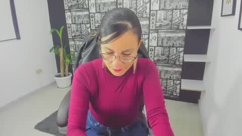 Aghata Moon online show from 12.07.24