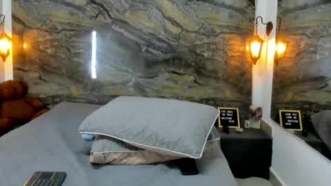 agnes_02 online show from 03.20.26