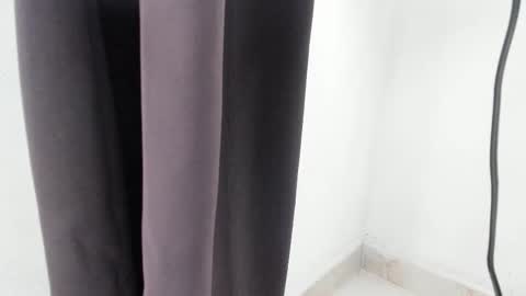 agnes_jones online show from 11.11.25