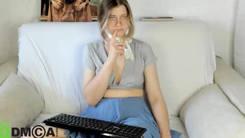 Agnes online show from 09.19.25