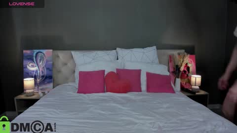 Agnes online show from 10.11.25