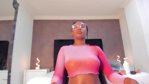 Agnes Bailey online show from 01.24.25