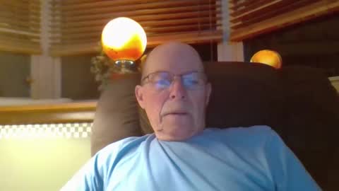 aguynrkfrd online show from 10.11.25