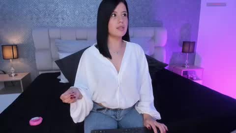 Ahmara  online show from 02.21.25