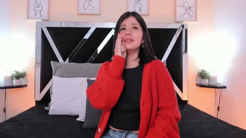 Snapshot of ah_mara chatting on 09.17.25 Ahmara  online show from 09.17.25