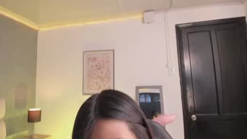 Snapshot of ah_mara chatting on 09.22.25 Ahmara  online show from 09.22.25