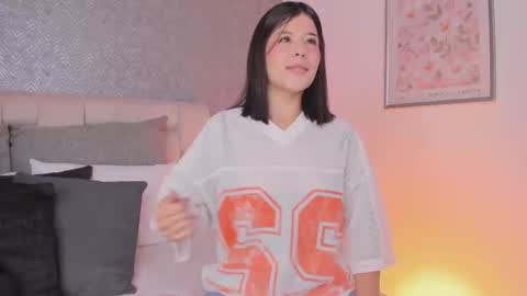 Snapshot of ah_mara chatting on 10.06.25 Ahmara  online show from 10.06.25