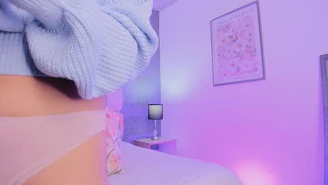 Snapshot of ah_mara chatting on 10.10.25 Ahmara  online show from 10.10.25