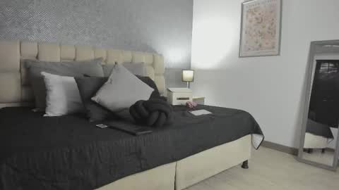 Snapshot of ah_mara chatting on 10.13.25 Ahmara  online show from 10.13.25