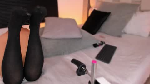 Ahmara  online show from 03.27.26