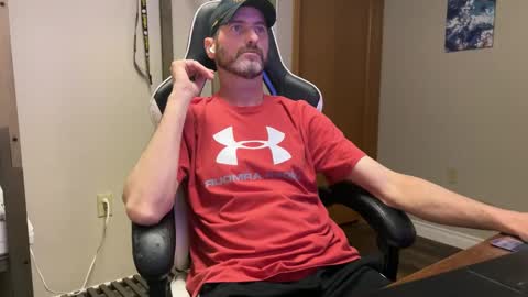 Snapshot of ah_shucks_ chatting on 03.30.26 AhShucks online show from 03.30.26