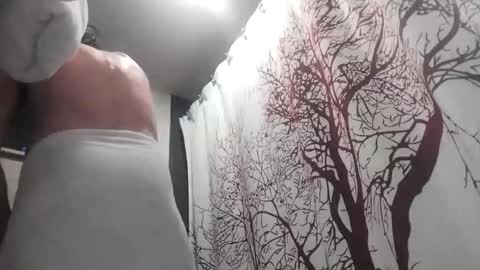 ahappyhippie online show from 02.05.26