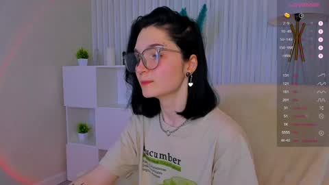 Snapshot of ahgel_love chatting on 12.07.24 Luna MondayTuesdayThursday1am-7am GMTSaturdaySunday 8am-3pm GMT online show from 12.07.24