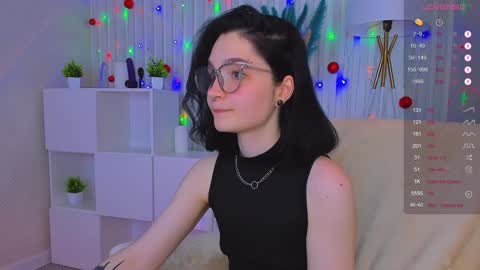 Snapshot of ahgel_love chatting on 12.10.24 Luna MondayTuesdayThursday1am-7am GMTSaturdaySunday 8am-3pm GMT online show from 12.10.24