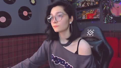 Snapshot of ahgel_love chatting on 12.29.24 Luna MondayTuesdayThursday1am-7am GMTSaturdaySunday 8am-3pm GMT online show from 12.29.24