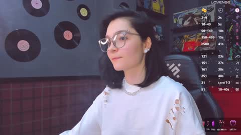 Snapshot of ahgel_love chatting on 02.04.25 Luna MondayTuesdayThursday1am-7am GMTSaturdaySunday 8am-3pm GMT online show from 02.04.25